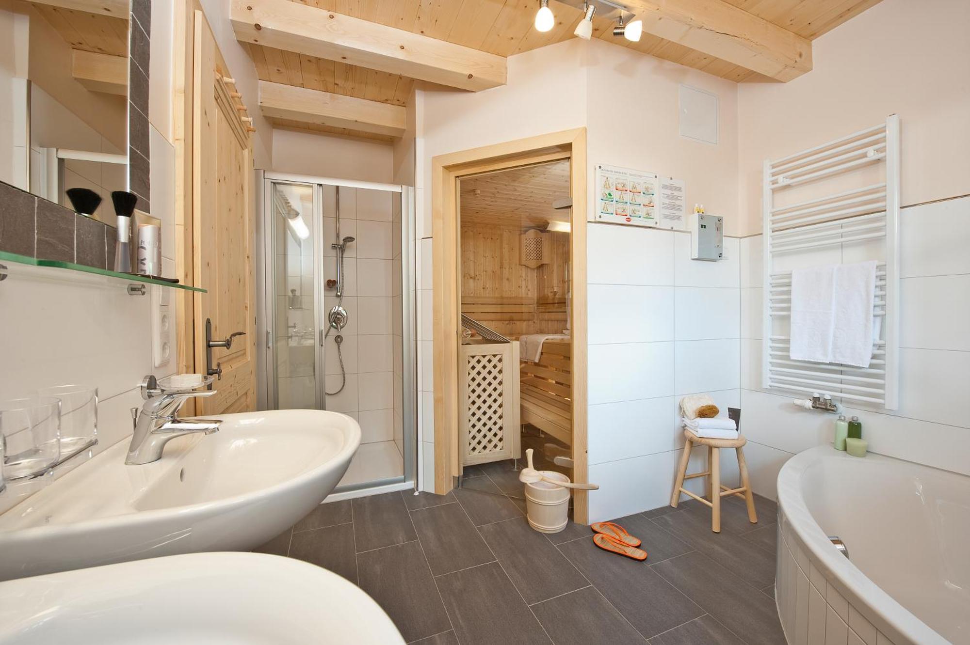 Chalet Deluxe Private Sauna