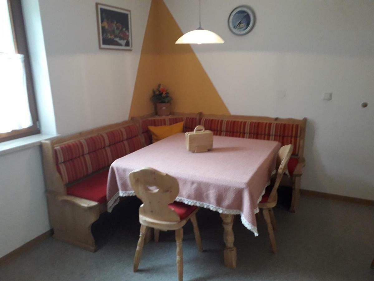 Two-Bedroom Apartment,818959604:JPEG